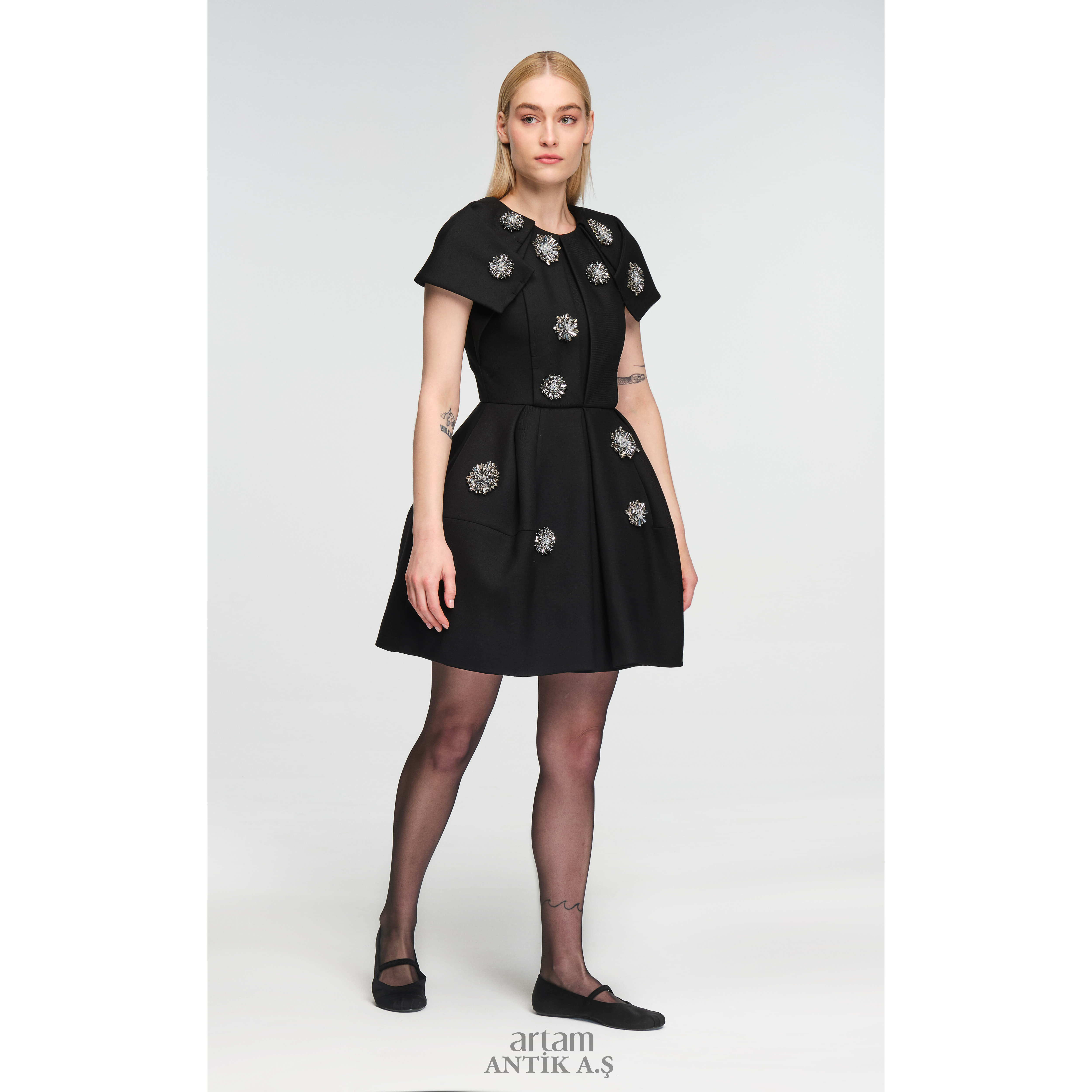 Dice Kayek for “Fashion Unites for Türkiye” elbise Artam Antik A.Ş